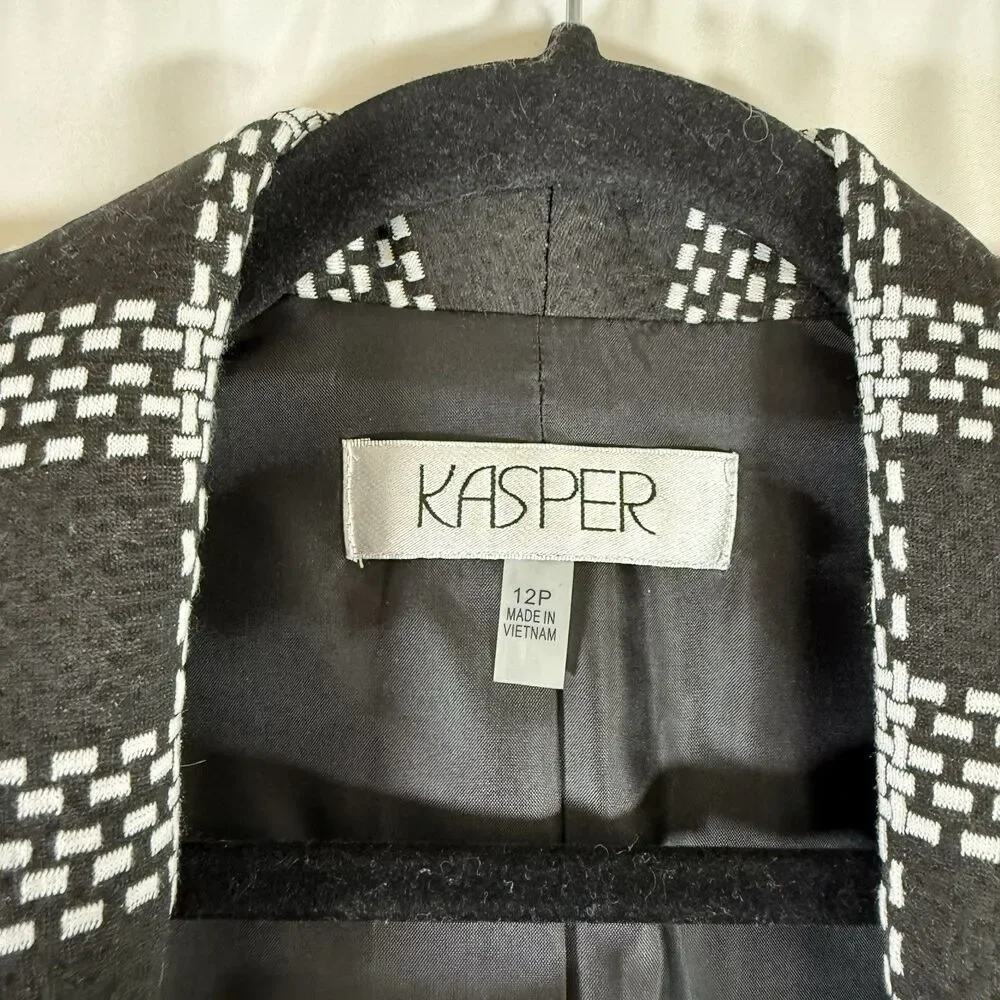 Kasper Blazer Womens 12P White Black Plaid Pocketless Knit Open Front 3/4 Sleeve